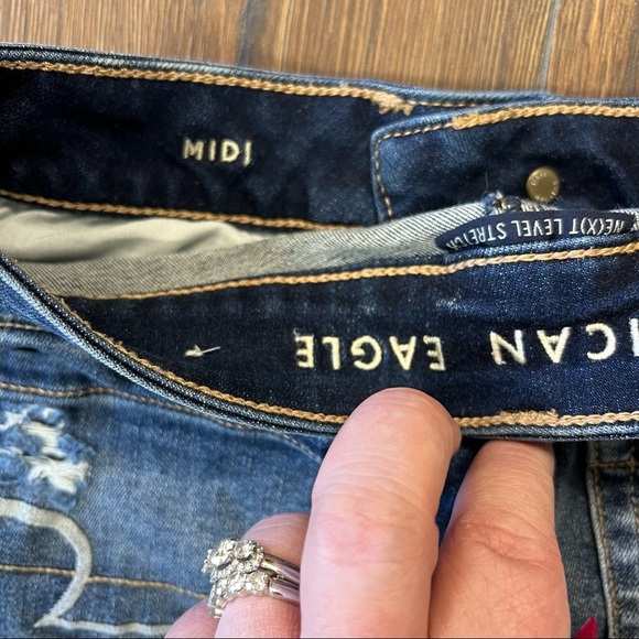 American Eagle midi shorts SZ 2 - Picture 3 of 4